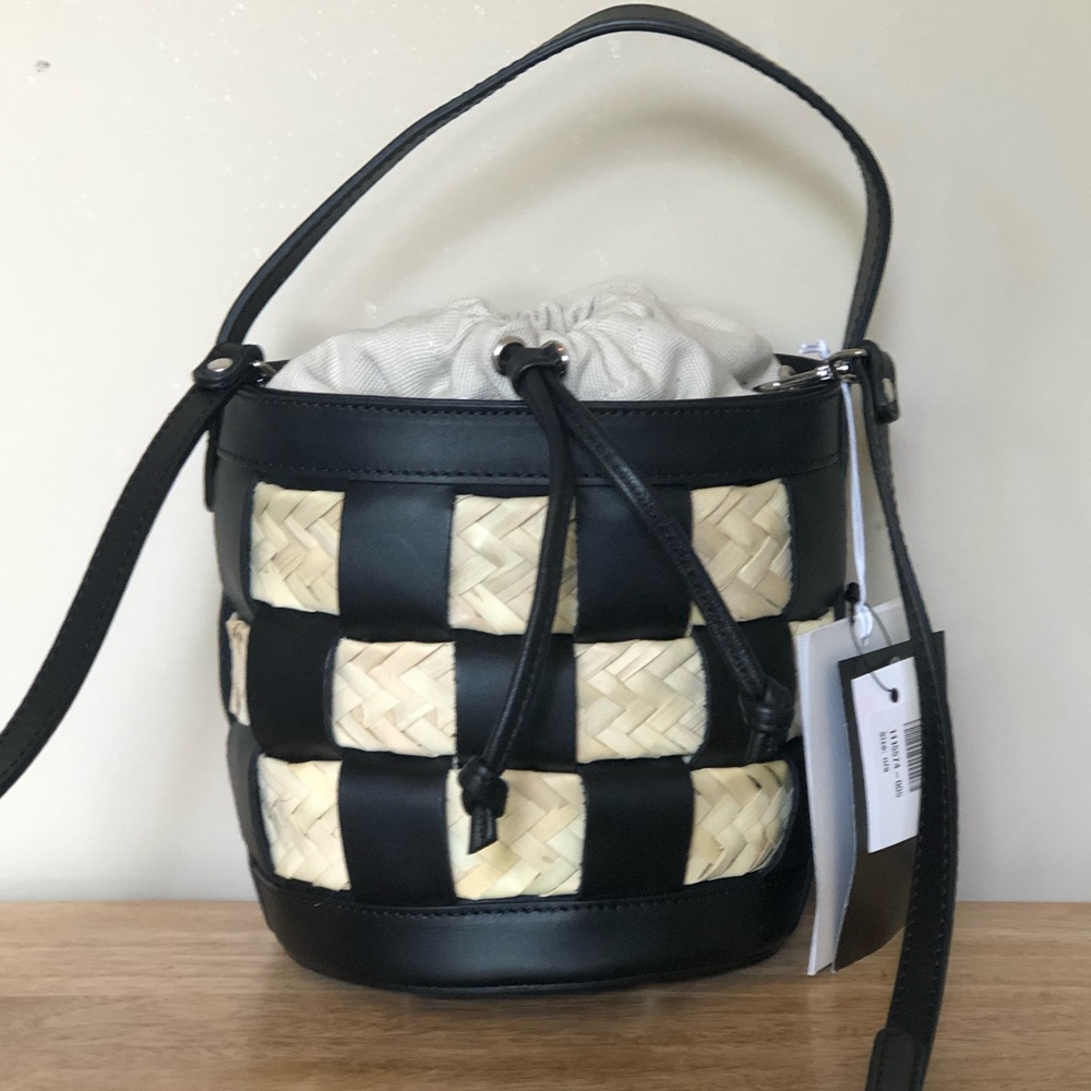 BRAND NEW Hereu Galleda Leather Bucket Bag - Picture 2 of 5